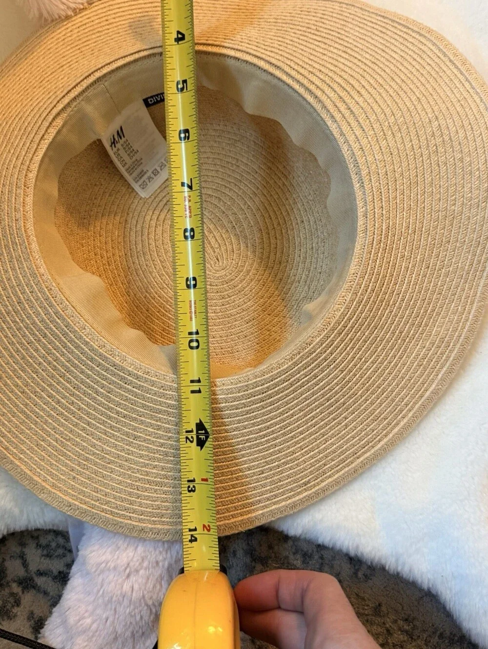 H&M divided wide